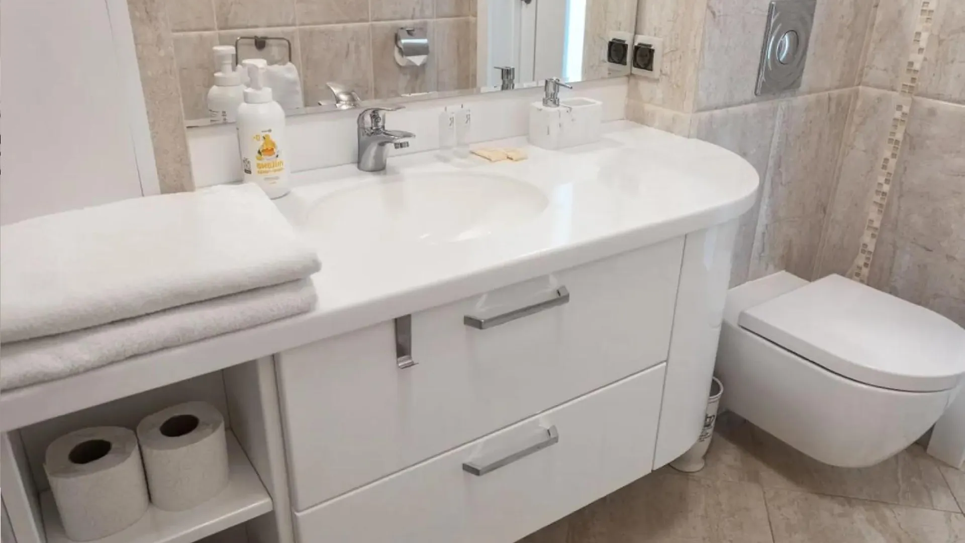 Cesare Da Sesto M Agostino Hotel Milan